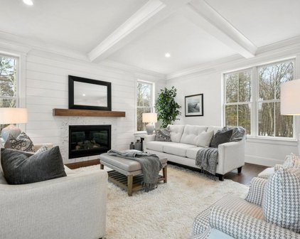 48 Graystone, Natick