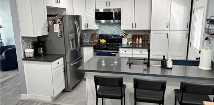 615 S Indian Hill Boulevard Unit D, Claremont