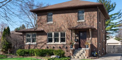 738 N Pine Avenue, Arlington Heights
