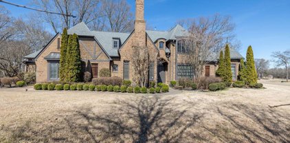 200 St George Dr, Arlington