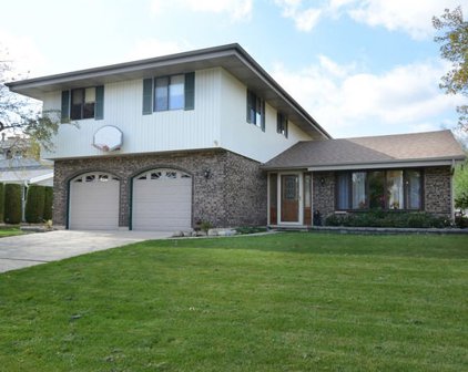 172 Hingham Lane, Bloomingdale