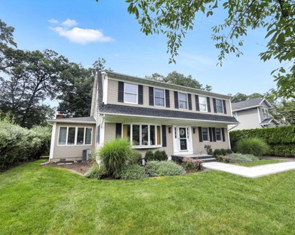 983 Pines Terrace, Franklin Lakes