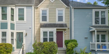 5817 Norham Dr, Alexandria