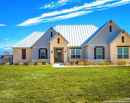 2114 Axis Cir, Fredericksburg