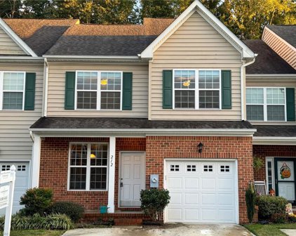 212 Monticello Court, Smithfield