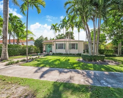 5984 Sw 42nd St, Miami