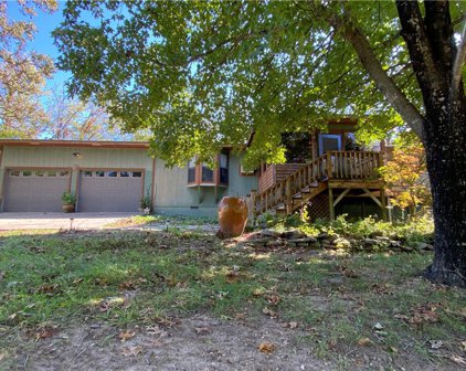 165 County Road 3084, Berryville