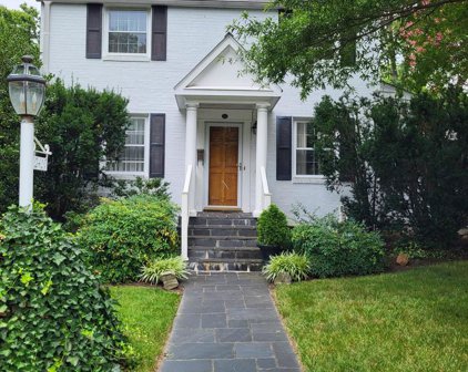 2409 N George Mason Dr, Arlington