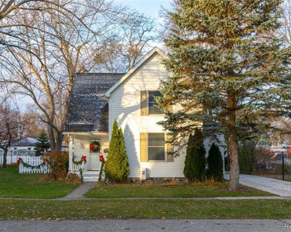 53 N ANDREWS, Lake Orion Vlg