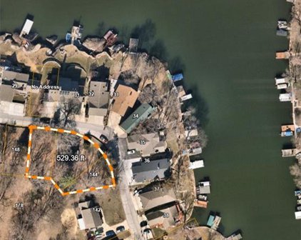 144 Beach Drive, Lake Tapawingo