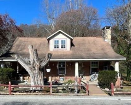 1499 Porters Rd, Spring Grove