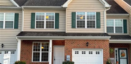 212 Monticello Court, Smithfield