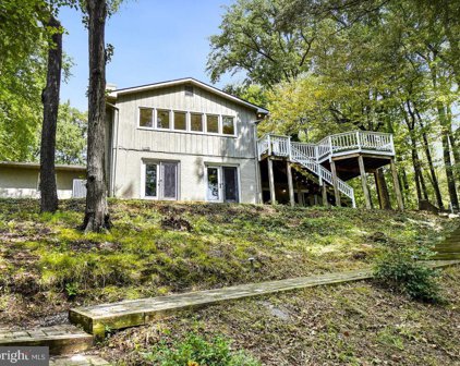 1820 Woods Rd, Annapolis