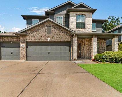 107 Forest Bend Court, Clute