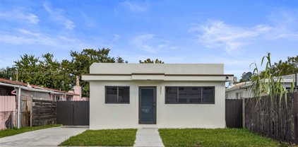 2331 Nw 31st St, Miami