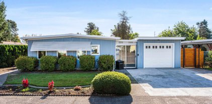2086 Greentree Dr, Salem