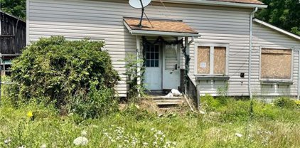 676 E Main  Street, Ellington-064000