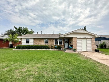 912 W Main Street, Moore