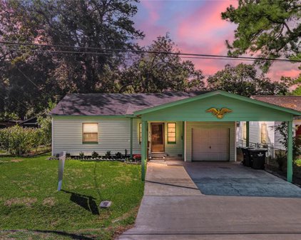 1719 W Sealy Street, Alvin