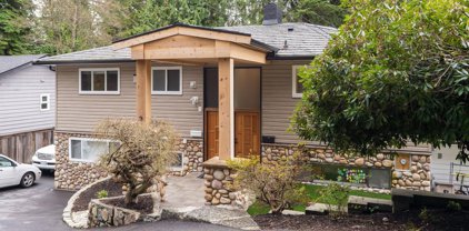 977 Clements Avenue, North Vancouver