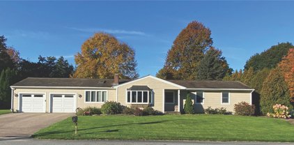 31 Lawnwood Road, North Kingstown