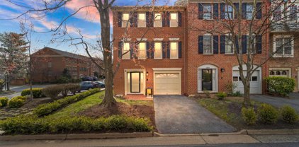 5102 Bellemeade Ln, Alexandria