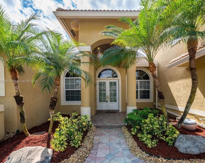 2473 Eagle Run Dr, Weston
