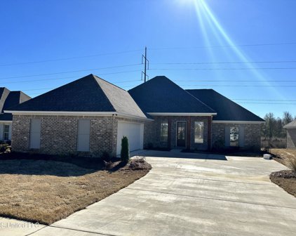886 Glenwild Circle, Canton