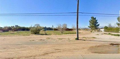 10701 Chamberlaine Way, Adelanto