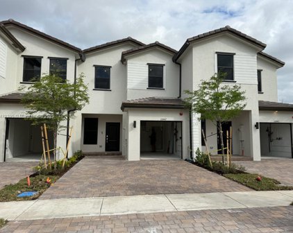 15947 SW 2 Street Unit #15947, Pembroke Pines