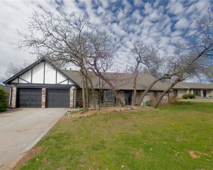 1005 Mary Lee Lane, Edmond