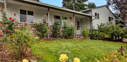 60 NW ROYAL AVE, Gresham