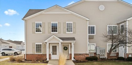136 Bertram Drive Unit #L, Yorkville