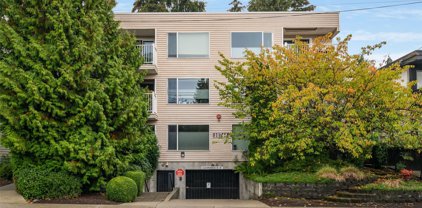 10744 Greenwood Avenue N Unit #101, Seattle