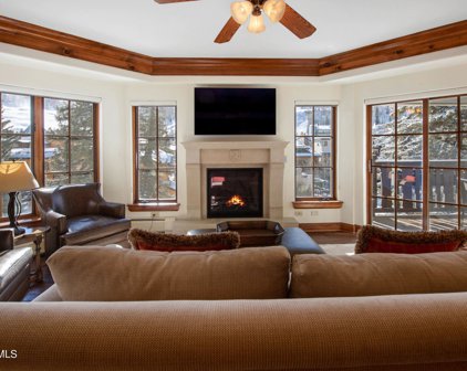 242 E Meadow Drive 302-6, Vail
