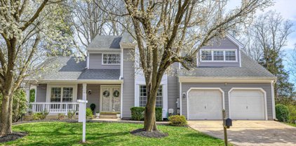 13477 Lake Shore Dr, Herndon