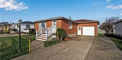 18 Mary Lou Lane, Cheektowaga