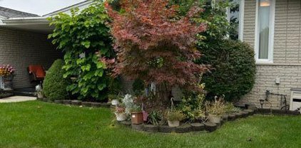 37630 SARAFINA, Sterling Heights