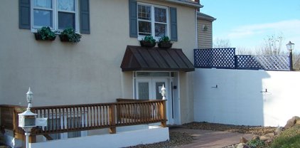 5 Washington Dr, Readington Twp.