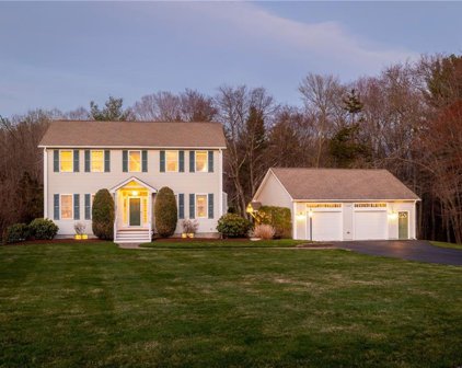 22 Peggy  Drive, Cumberland