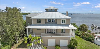 1667 Sea Breeze Drive, Tarpon Springs