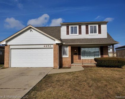 4253 ANTHONY, Sterling Heights