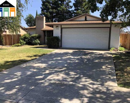 51 Cloverleaf, Brentwood