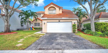 2920 Oak Park Cir, Davie