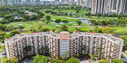 3301 N Country Club Dr Unit #709, Aventura