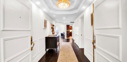 11690 Montana Avenue Unit #301, Brentwood