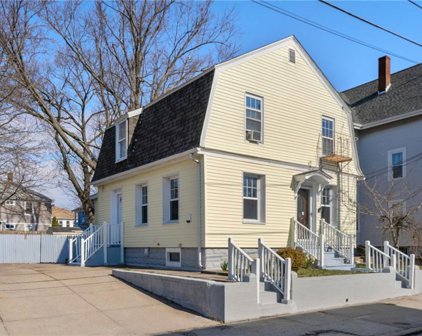 22 Phoenix  Street, Central Falls