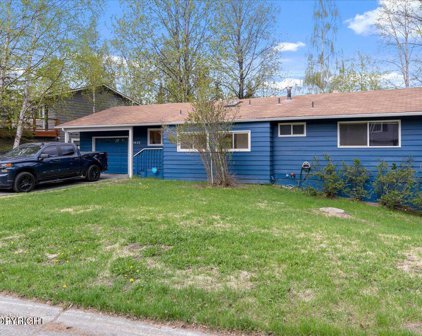 1635 Crescent Drive, Anchorage