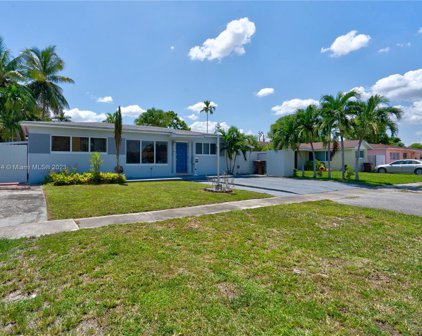 620 W 39th Pl, Hialeah