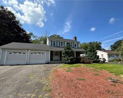 41 Fieldcrest Road, Fairfield